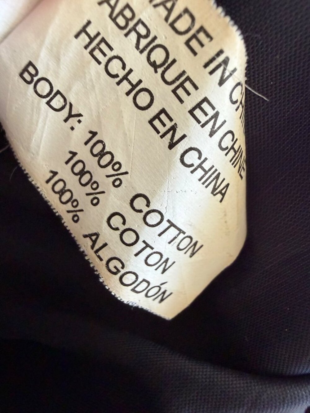 Tommy Hilfiger Black & White Monogram Tote Bag With Zip Closure - Picture 9 of 16
